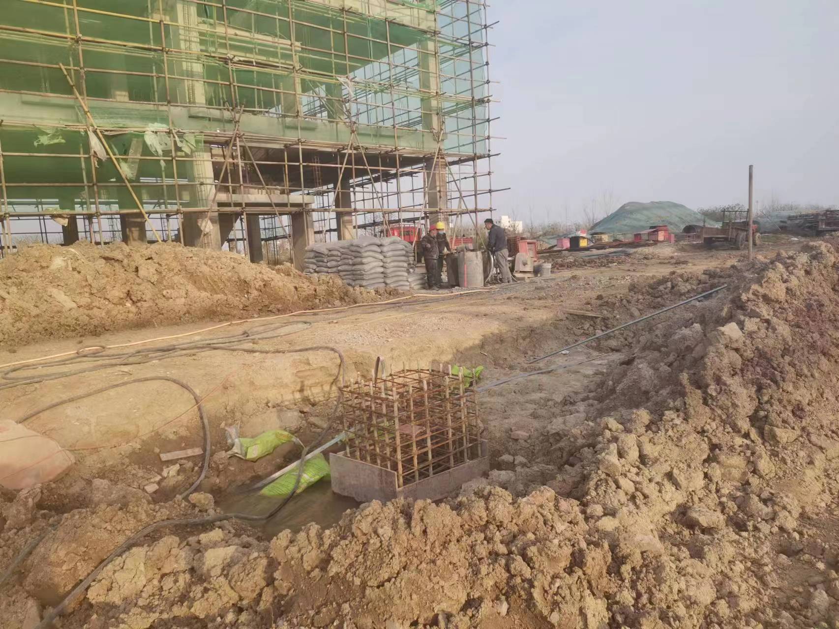 和乐镇当桥梁出现裂缝的时候应该及时加固修补